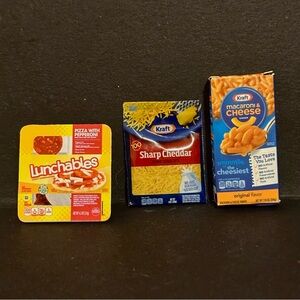 Zuru Mini Brands Kraft Foods Set – Lunchables, Sharp Cheddar, Macaroni & Cheese